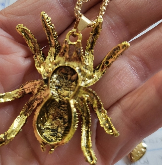 NWR Betsey Johnson Gold Spider Pendant Necklace 24" CHAIN - Picture 11 of 15